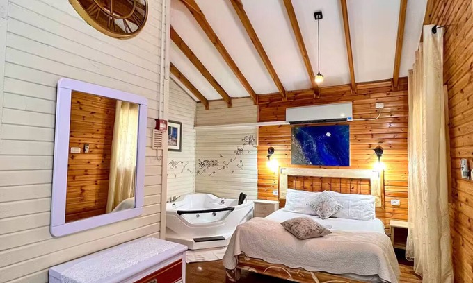 Mishmar HaYarden Appartement | Comfort in the center of Upper Galilee, Pets are welcome, with green, spacious.