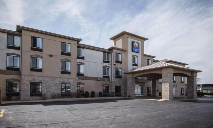 Village of Lakewood Hôtel | Comfort Inn Crystal Lake - Algonquin