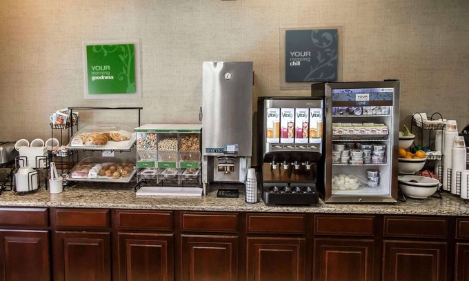 Village of Lakewood Hôtel | Comfort Inn Crystal Lake - Algonquin