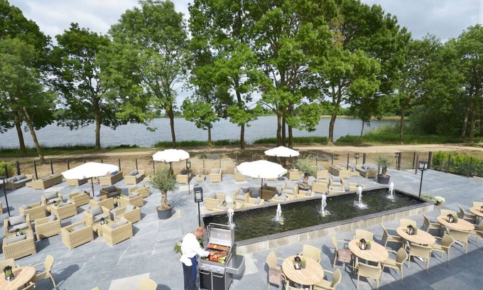 Municipality of 's-Hertogenbosch Hôtel | Comfort Meets Convenience Near Bossche Broek Nature Reserve! Onsite Dining