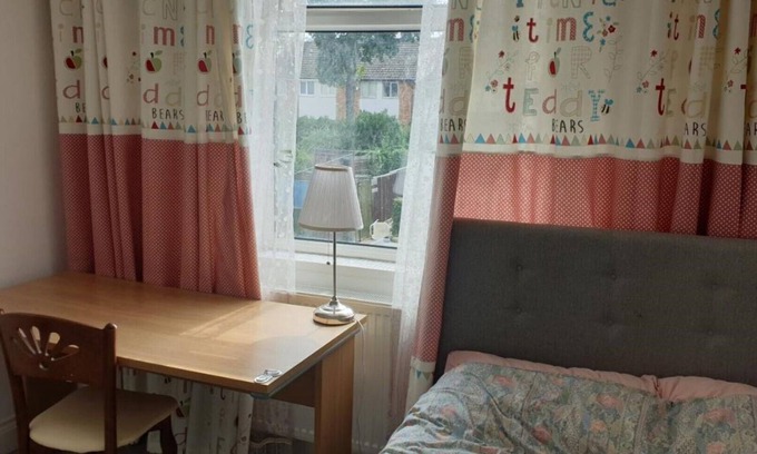 Highams Park Maison | Comfort Spacious Double Room in Chingford, London Room 2
