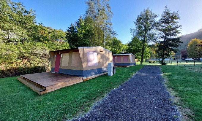 Bruggenmors Station Balnéaire | Comfort tent - Two Bedroom Resort, Sleeps 4
