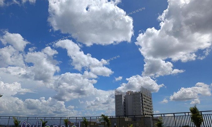 Pondokcina Appartement | Comfortable Studio with City View Balcony - Mahata Margonda