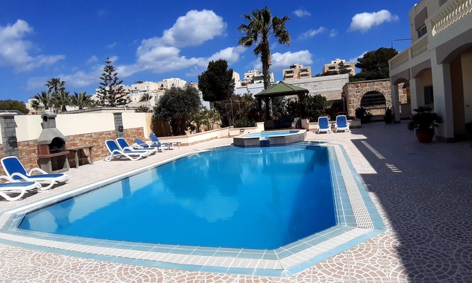 Santa Maria Estate Villa | Comfortable,1 bedroom apt sleep 2/3 persons with AC, swimming pool, & Wi-Fi.