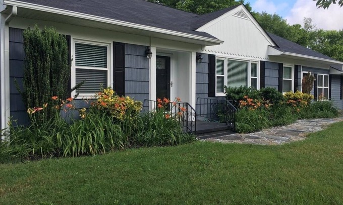 Cleveland Maison | 3BR / 2Bath confortable dans le centre-ville historique de Cleveland TN