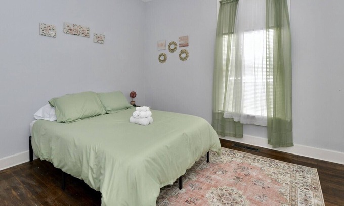 Fountain Square Maison | Comfortable & Affordable 4-Guest Stay Near Downtown Indy