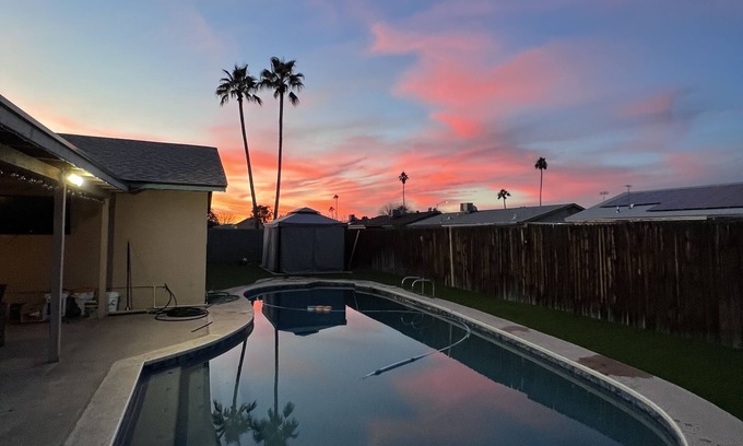 North Mountain Maison | Comfortable and fun! Pool, game room, outdoor living spaces, great location ++++