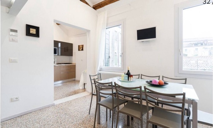 San Polo Maison | Comfortable and quiet designer house in the top area