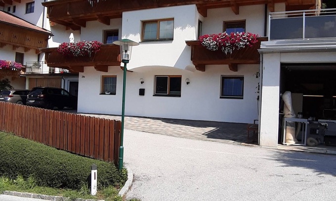 Gerlosbergeben Appartement | Confortable appartement avec grande terrasse et vue sur la montagne