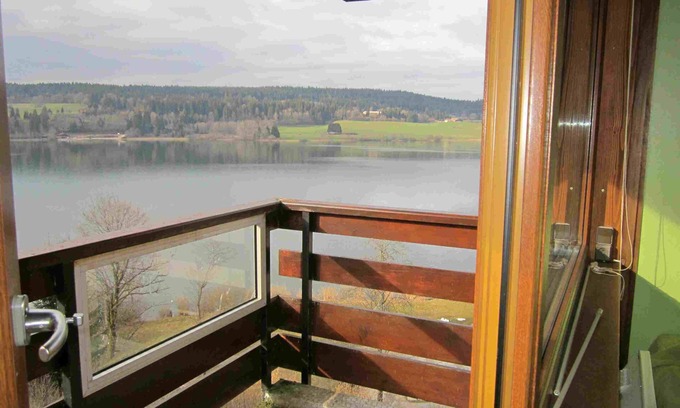 Malbuisson Appartement | Appartement confortable avec vue imprenable sur le lac de St Point