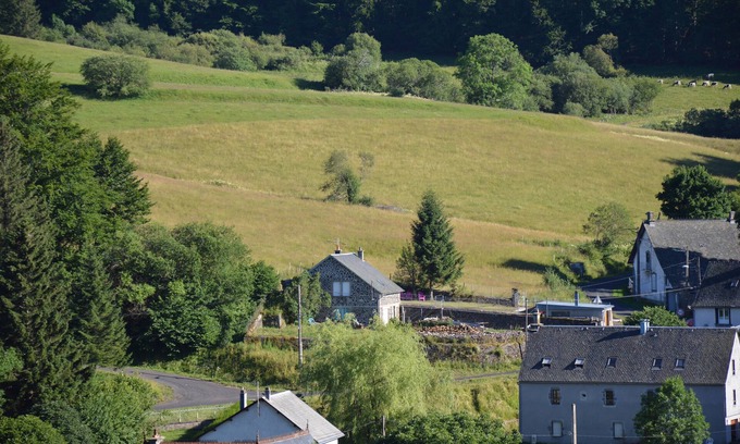 Espinchal Maison | Gites en Auvergne 4-6 personnes tout confort