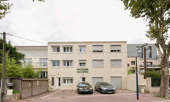 Clamart Appartement | Appartement tout confort 45m² centre-ville - 90, av. Gal de Gaulle