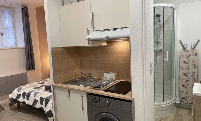 Rochefort Appartement | Studio meublé tout confort au RDC et proche des thermes (N°36)