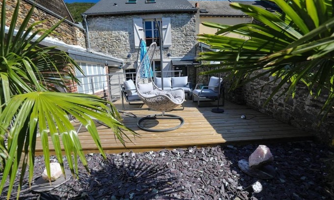 Revin Maison | Maison d'hôtes tout confort à deux pas de la Meuse et de la voie verte.