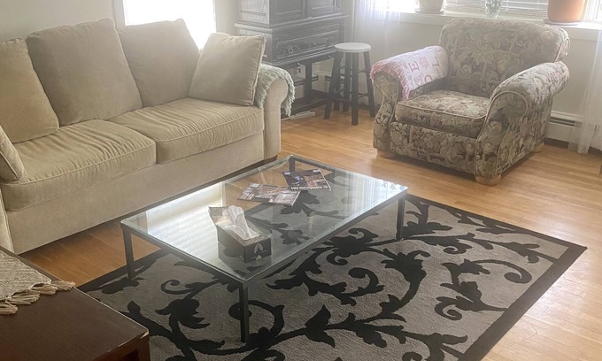 Portsmouth Maison | Comfortable Home in Portsmouth NH - The Heart of The NH Seacoast
