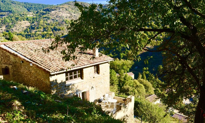 Asperjoc Maison | Maison tout confort avec vue imprenable sur la vallée.