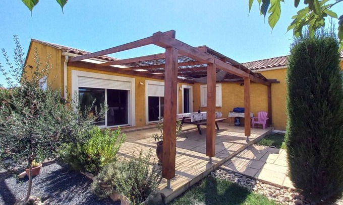 Aubord Maison | Confortable maison avec piscine