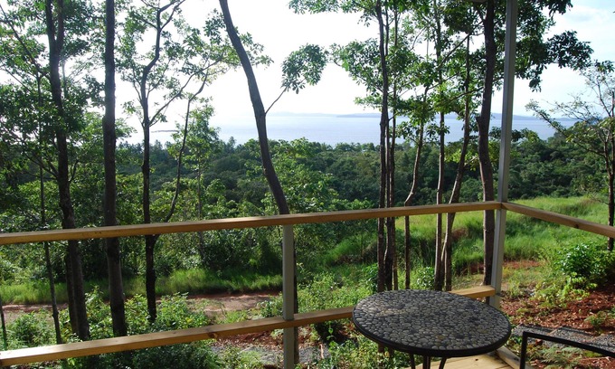 Torio Appartement | Retraite confortable et moderne dans la jungle avec une vue miraculeuse