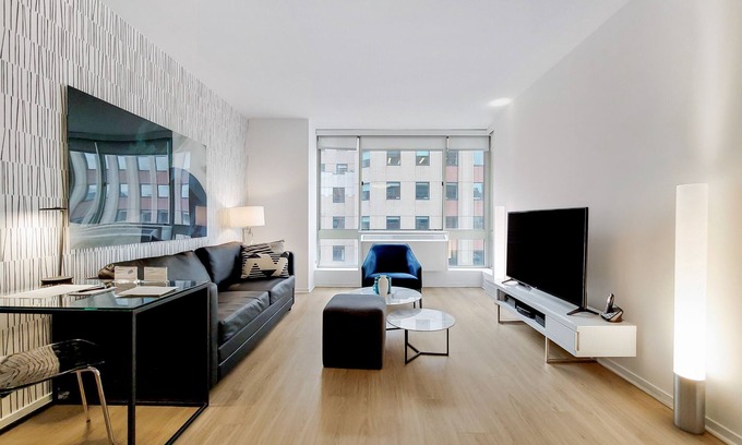Central New York City Appartement | Comfortable, Modern Midtown West One Bedroom