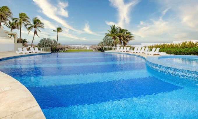 Boulevard Barra Vieja Appartement | Comfortable House -Private Pool - Private Beach