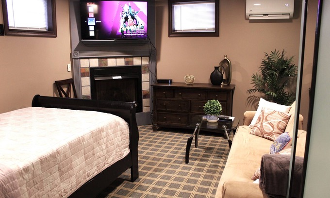 Wildwood Copropriété | Comfortable private unit with hot tub and free parking