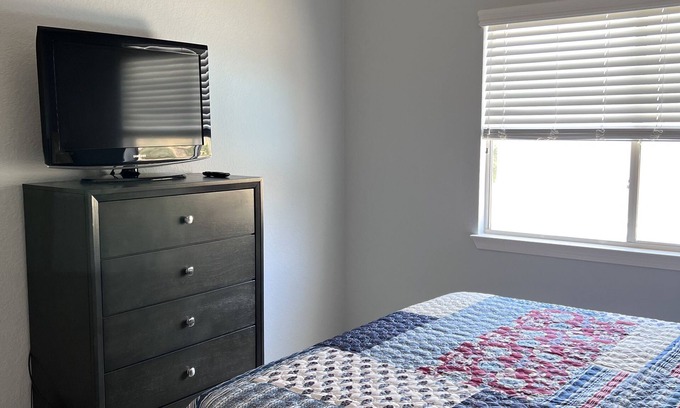 Lancaster Maison | Comfortable & spacious room in a family home. New furniture. Safe neighborhood!