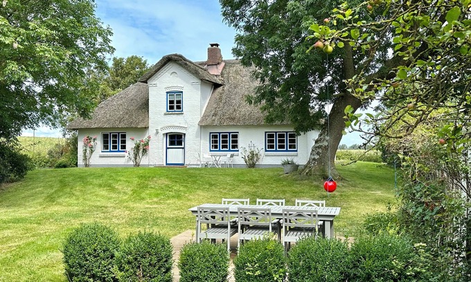 Osterhever Maison | Maison au toit de chaume dans un endroit isolé fantastique près de St. Peter-Ording