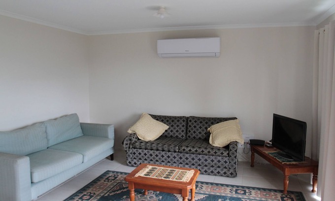 Malmsbury Maison | Comfortable Two Bedroom Home in Historic Malmsbury
