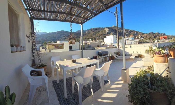 Ierapetra Maison | Comfortable vacation home with roof terrace in the original part of Crete