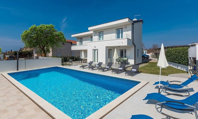 Nova Vas Cottage | Villa confortable avec piscine privée
