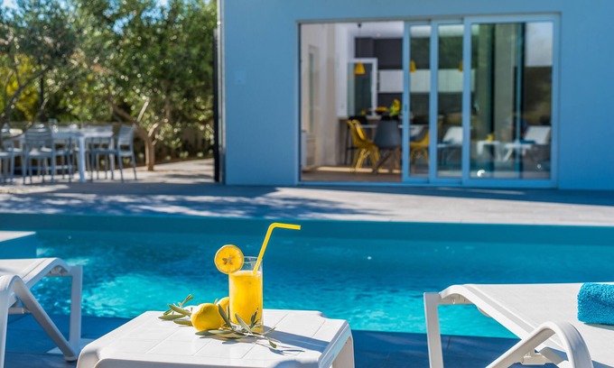 Privlaka Villa | Villa confortable avec piscine privée et sauna près de Zadar, Croatie