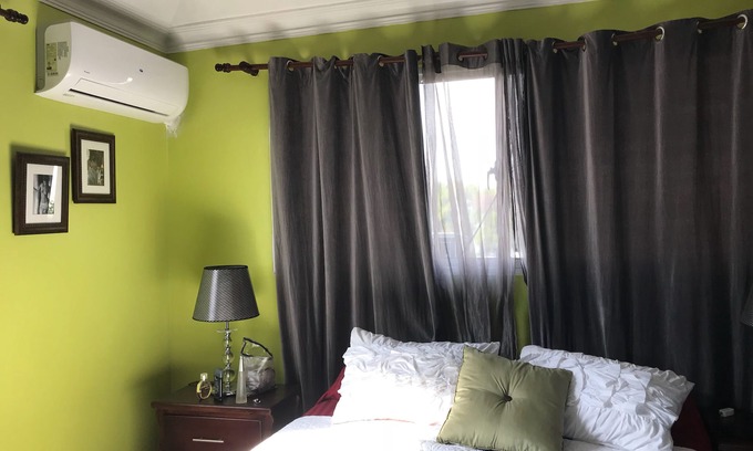 Santiago Province Appartement | CONFORTABLE avec bureau et bureau WIFI, avec vue, restaurants et plus