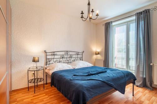 Cierny Balog Appartement | Comfy 1BR Apartment