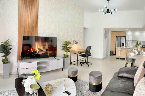 Viejo Arroyo Hondo Appartement | Comfy 2BR City Center Condo