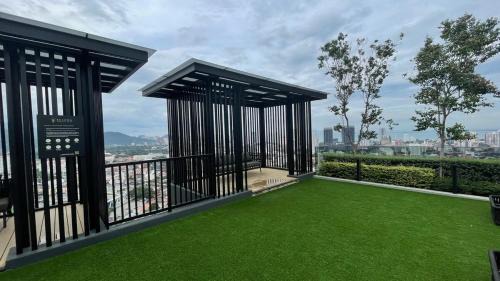 George Town Appartement | Comfy 2BR Sunny Suite Sky Pool & Stunning Views