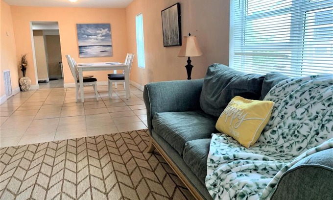 Delray Beach Maison | Comfy 3br Home in Downtown Delray - 6min to Beach