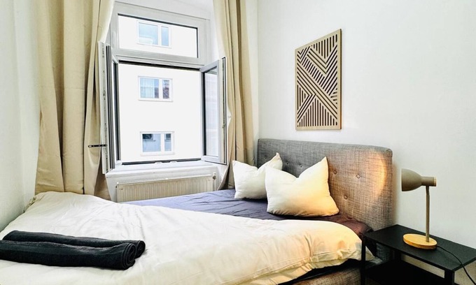 Ottakring Appartement | Comfy 4BR 10 Min Transport to Stadthalle