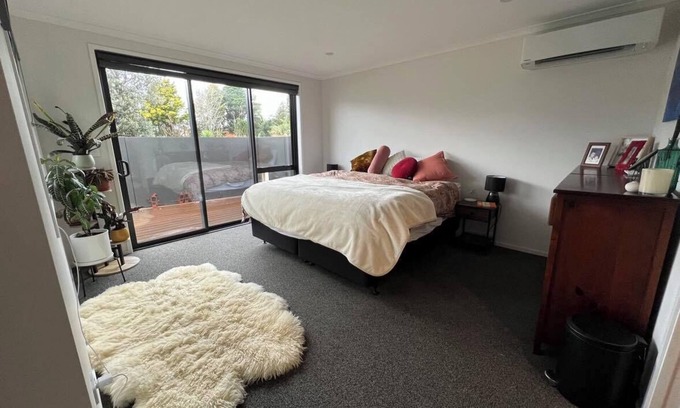 Waitara Maison | Comfy and Convenient Modern Waitara Home
