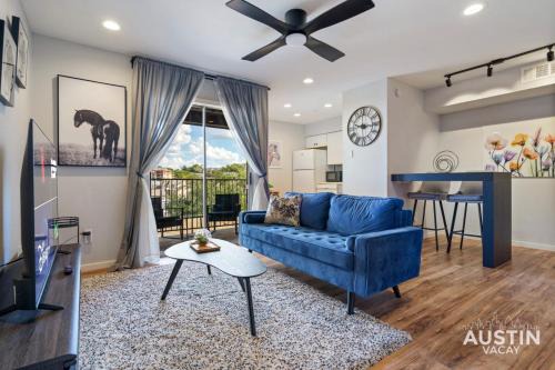 Riverside Appartement | Comfy ATX Apt plus Balcony and Smart TV and Free Parking