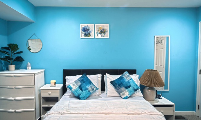 Garfield Heights Maison | Comfy Blue Studio with Great Amenities