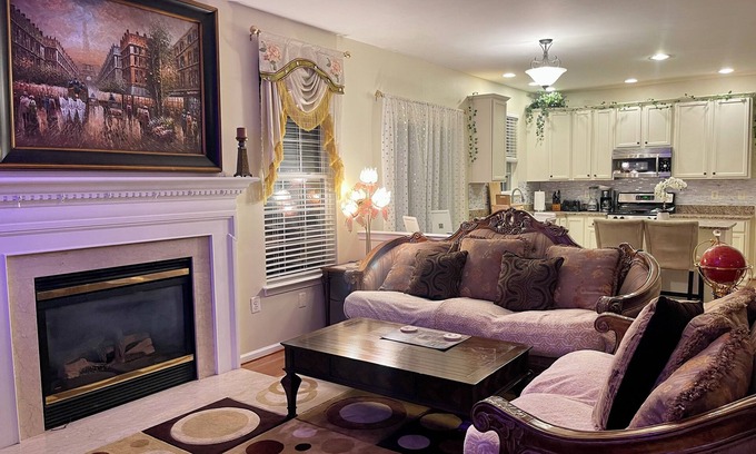 Montclair Maison | Comfy Deluxe Getaway Resort
