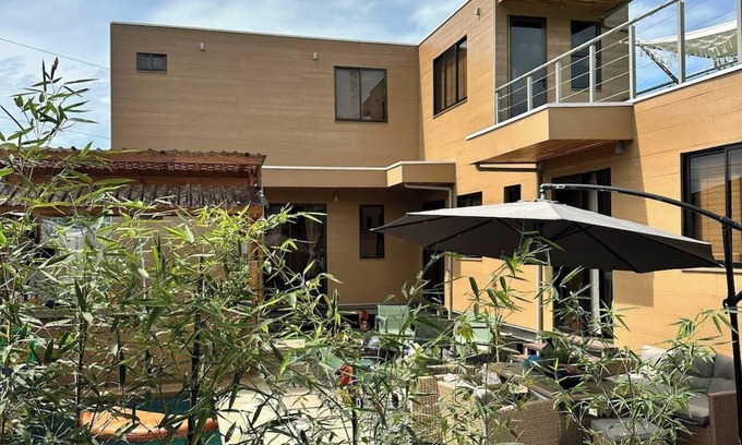Jaco Hôtel | Comfy Hotel in Playa Jaco with Pool, Gym, Pickleball