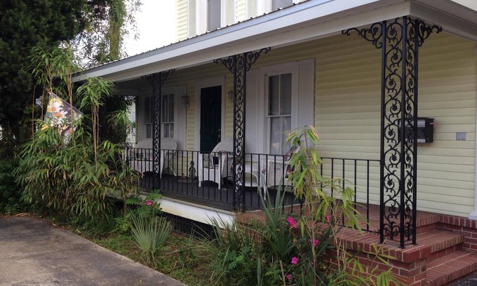 DeLand Appartement | The Marigold Floridian - Belle véranda avec une courte promenade au centre-ville