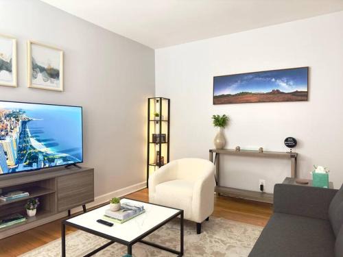 West Ridge Appartement | Comfy Retreat In Rogers Park, Prime Location!