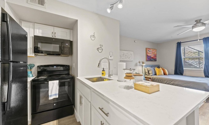 Allandale Appartement | Comfy Studio Close to Downtown and Domain
