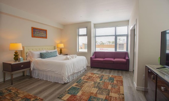 Bankers Hill Appartement | Comfy Studio with Cali King Size Mattress