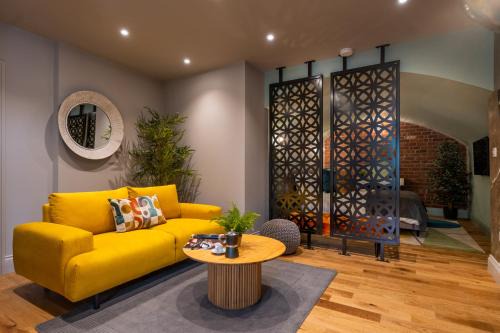 Worcester Appartement | Commandery Vaults - Luxury Apartment in City Centre with SKY TV