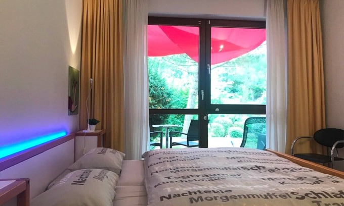 Deidesheim Appartement | Compact 1-room apartment on the ground floor with terrace overlooking the spa gardens
