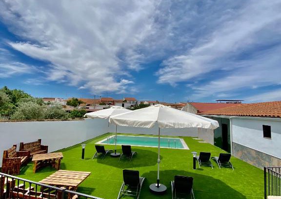 Valencia del Mombuey Maison | Complejo Rural Rincón del Paraíso