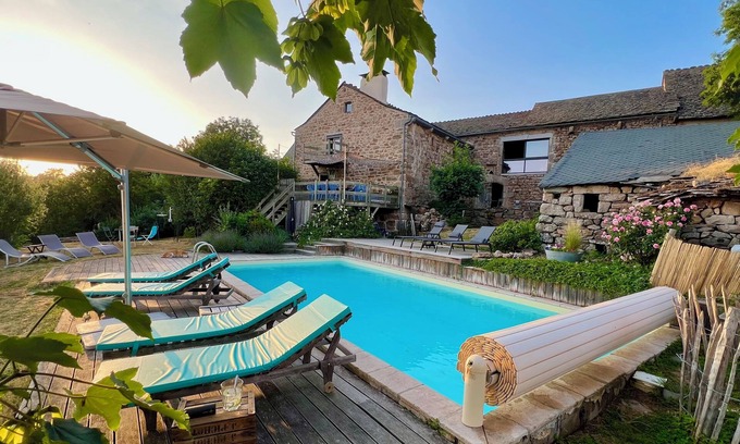 Saint-Leger-de-Peyre Maison | Ressourcement complet dans une bergerie entourée d' un paysage exceptionnel